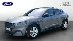 Grå (grey) Begagnad 2021 Ford Mustang Mach-E SUV | 399 900 kr (Marknadspris)
