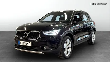 Svart Begagnad 2020 Volvo XC40 Momentum SUV | 279 900 kr (Marknadspris)