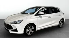 Vit Ny 2024 MG MG3 Luxury Halvkombi | 284 990 kr (Marknadspris)