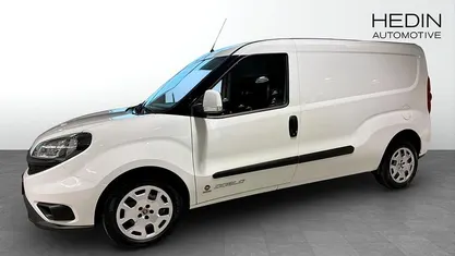 Begagnad Fiat Doblò 105 HK (77 kW) 2021 Minibuss