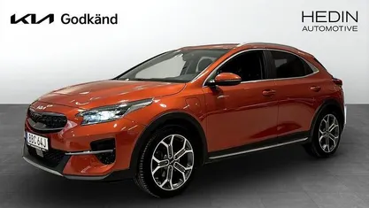 Begagnad Kia XCeed Advance 105 HK (77 kW) 2022 Orange SUV