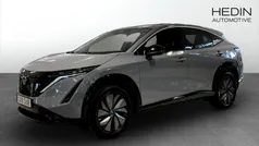 Ljusgrå (grey) Begagnad 2023 Nissan Ariya Evolve SUV | 449 900 kr (Marknadspris)