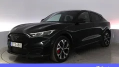 Svart Begagnad 2021 Ford Mustang Mach-E Standard Range SUV | 300 900 kr (Bra pris)