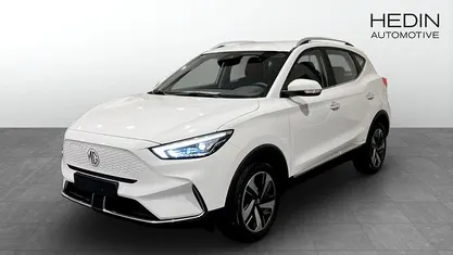 Vit (white) Begagnad 2023 MG ZS Comfort Sedan | 274 900 kr (Marknadspris)