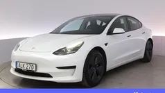 Vit Begagnad 2023 Tesla Model 3 Standard Range Plus Sedan | 314 900 kr (Marknadspris)