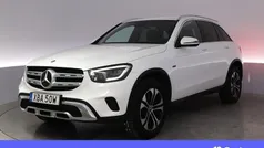 Vit Begagnad 2020 Mercedes GLC300e SUV | 372 900 kr (Marknadspris)
