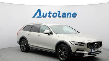 Begagnad Volvo V90 CC 190 HK (139 kW) 2018 Luminous sand Kombi