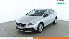 Begagnad 2018 Volvo V40 CC Momentum Kombi | 230 000 kr (Marknadspris)