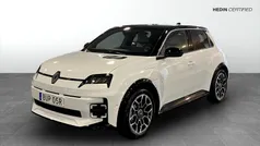 Vit (white) Ny 2025 Renault R5 Halvkombi | 424 900 kr