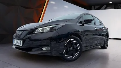 Svart Begagnad 2022 Nissan Leaf Acenta Halvkombi | 169 900 kr (Marknadspris)
