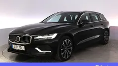 Svart Begagnad 2023 Volvo V60 Core Kombi | 334 900 kr (Marknadspris)