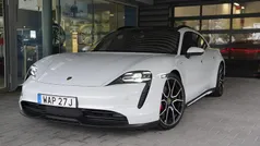 Vit Begagnad 2023 Porsche Taycan 4S Sedan | 995 000 kr (Dyr)