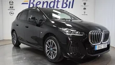 Svart Begagnad 2024 BMW 225 Active Tourer M Sport Minibuss | 399 500 kr (Bra pris)