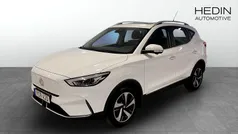 Vit (white) Begagnad 2023 MG ZS Luxury Sedan | 259 900 kr (Bra pris)