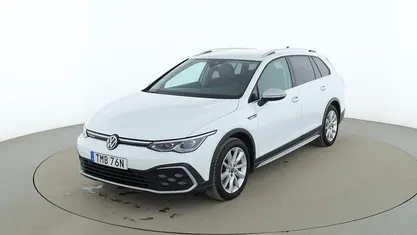 Vit Begagnad 2021 VW Golf VIII Style Kombi | 267 000 kr (Bra pris)