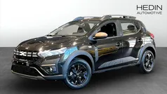 Svart (black) Ny 2025 Dacia Sandero Extreme Halvkombi | 224 900 kr (Marknadspris)
