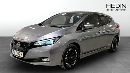 Begagnad 2023 Nissan Leaf N-Connecta Halvkombi | 184 900 kr (Marknadspris)