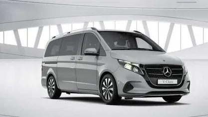 Begagnad Mercedes V220 Style 2024 Grå Minibuss