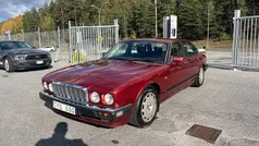 Röd Begagnad 1994 Jaguar XJR Sovereign Sedan | 69 900 kr