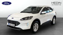 Frozen white Begagnad 2022 Ford Kuga Titanium SUV | 259 900 kr (Marknadspris)
