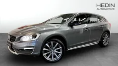 Grå (grey) Begagnad 2017 Volvo V60 CC Momentum Kombi | 259 700 kr (Bra pris)