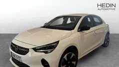 Vit (white) Begagnad 2021 Opel Corsa-e Halvkombi | 159 900 kr (Marknadspris)
