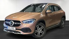 Ljusbrun (brown) Begagnad 2021 Mercedes GLA200 SUV | 379 000 kr (Lite dyr)