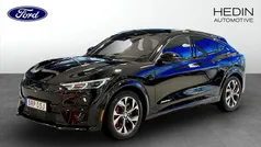 Svart (black) Begagnad 2023 Ford Mustang Mach-E GT SUV | 599 900 kr (Marknadspris)