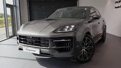 Grå (black) Ny 2025 Porsche Cayenne SUV | 1 374 000 kr (Superpris)