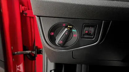 Begagnad 2018 VW Polo Halvkombi | 149 900 kr (Marknadspris)