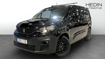 Begagnad Peugeot E-Partner 100 kW (136 HK) 2022 Minibuss