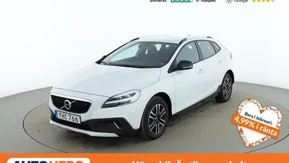 Vit Begagnad 2016 Volvo V40 CC Momentum Kombi | 185 000 kr (Marknadspris)