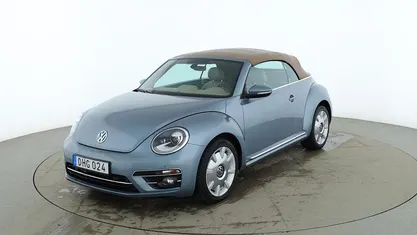 Blå Begagnad 2018 VW Beetle Design Cab | 285 000 kr