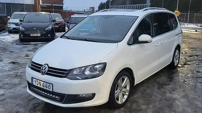Begagnad VW Sharan 150 HK (110 kW) 2016 Minibuss