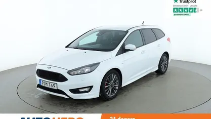 Vit Begagnad 2016 Ford Focus ST-Line Kombi | 98 000 kr (Marknadspris)