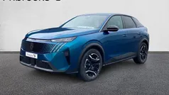 Blå Ny 2024 Peugeot e-3008 SUV | 499 900 kr (Marknadspris)