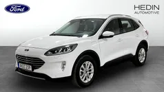 Frozen white Begagnad 2022 Ford Kuga Titanium SUV | 269 900 kr (Marknadspris)