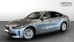 Grå (grey) Begagnad 2023 BMW i4 Sedan | 429 700 kr (Marknadspris)