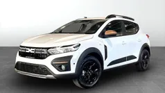 Vit (white) Ny 2024 Dacia Sandero Extreme Halvkombi | 249 900 kr (Marknadspris)