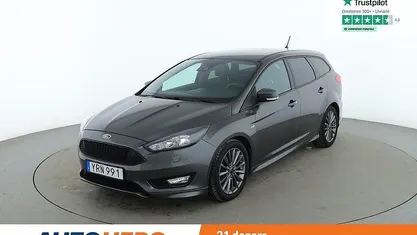 Grå Begagnad 2017 Ford Focus ST-Line Kombi | 118 000 kr (Marknadspris)