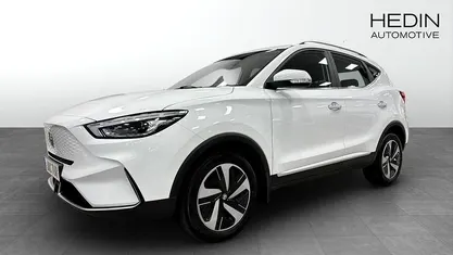 Vit Begagnad 2022 MG ZS Comfort Halvkombi | 239 900 kr (Marknadspris)