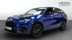Mörkblå (blue) Ny 2024 Honda ZR-V Hybrid SUV | 436 800 kr (Marknadspris)