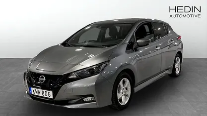 Grå Begagnad 2022 Nissan Leaf N-Connecta Halvkombi | 194 900 kr (Marknadspris)