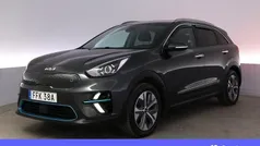 Grå Begagnad 2021 Kia e-Niro Advance SUV | 233 900 kr (Marknadspris)