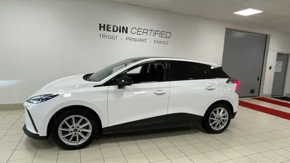 Begagnad 2022 MG MG4 EV Luxury Halvkombi | 299 000 kr (Marknadspris)