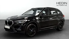 Svart (black) Begagnad 2022 BMW X1 Sport Line SUV | 308 700 kr (Marknadspris)