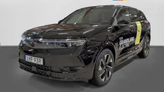 Svart Begagnad 2025 Opel Grandland Electric SUV | 519 600 kr (Marknadspris)