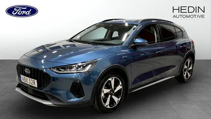 Begagnad Ford Focus Active 125 HK (91 kW) 2022 Blå Halvkombi