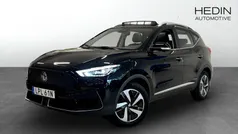 Svart (black) Begagnad 2022 MG ZS Luxury Sedan | 245 144 kr (Superpris)