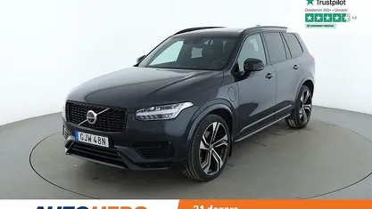 Grå Begagnad 2021 Volvo XC90 R-Design SUV | 579 000 kr (Marknadspris)